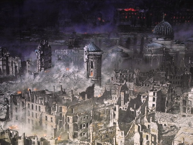 Asisi-Panorama, 1945, zerstörte Frauenkirche