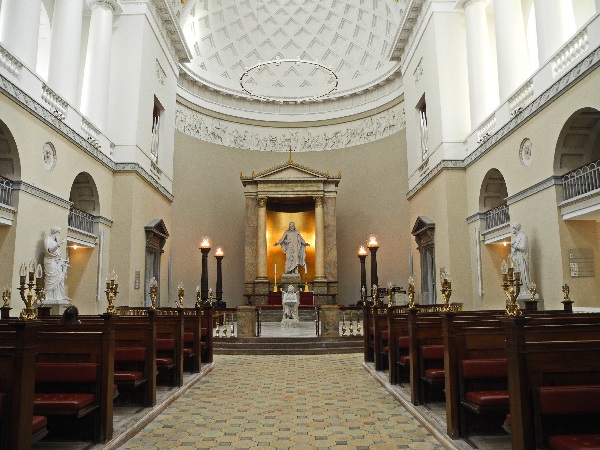 Kopenhagens klassizistischer Dom, Kirchenschiff