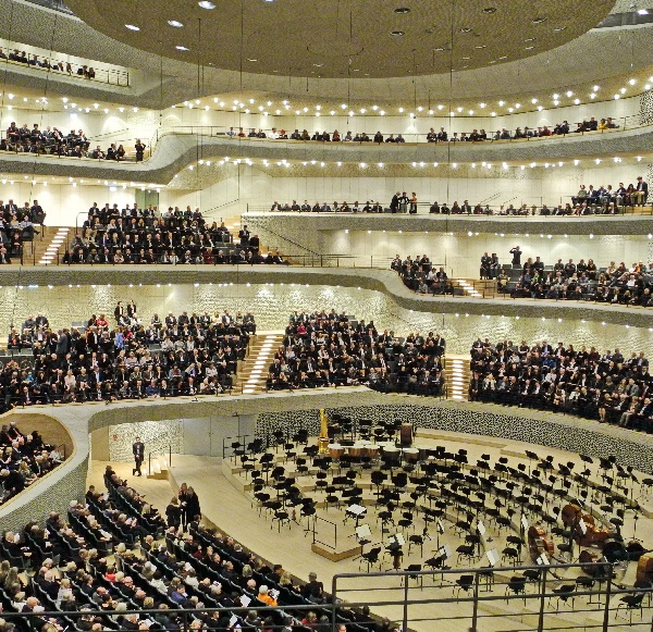 Der Große Saal vor Konzertbeginn, Ausschnitt, Foto Ursula Wiegand