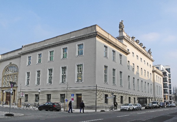 Ex-Magazingebäude, nun Domizil der Barenboim-Said-Akademie