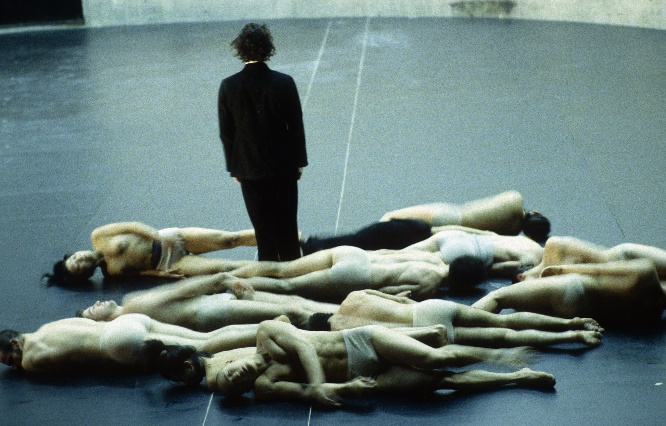 Körper von Sasha Waltz, Foto Bernd Uhlig