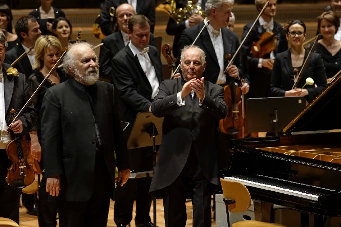 Radu Lupu und Daniel Barenboim nach dem Beethoven-Konzert. Foto Thomas Bartilla