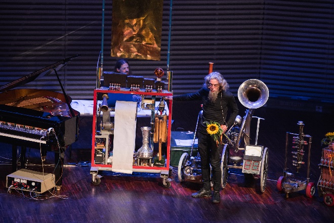 Godfried-Willem Raes mit Robot Orchestra, Foto  Valters Pelns