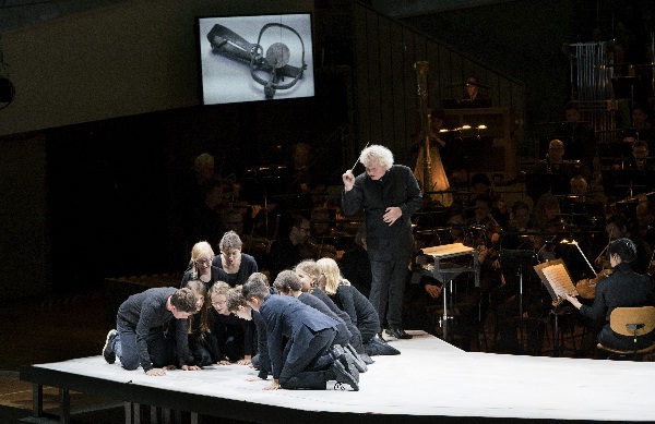 Simon Rattle und die Vokalhelden, Foto Monika Rittershaus