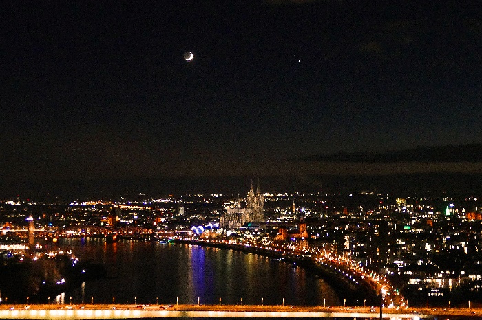 Köln 17. Dezember 2020 Jupiter Und Saturn Mit Dem Mond Copyright Andrea Matzker P4890402 (2) Ad