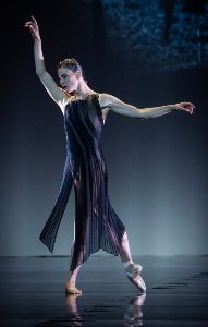 martinschlaepfer eindeutschesrequiem ballerina claudineschoch foto ash~1