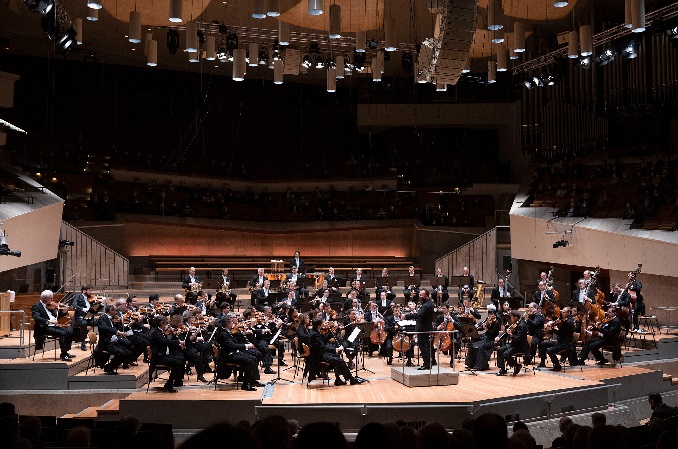 petrenko konzert mit den berliner philharmonikern am 26.01.2022. foto monika rittershaus
