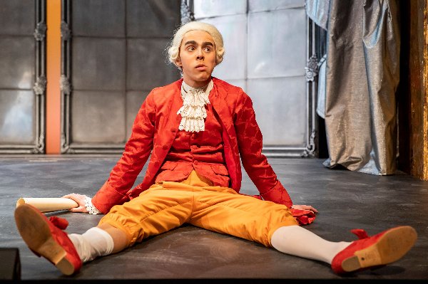 theater der jugend | amadé und antoinette | renaissancetheater