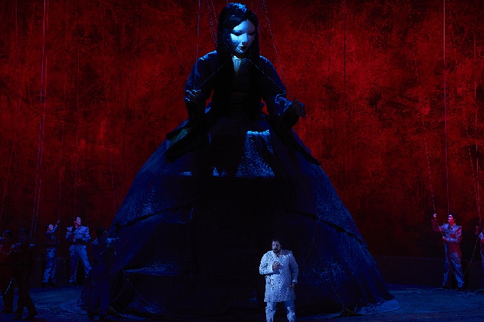 turandot, yusif eyvazov (calaf) und der staatsopernchor. foto matthias baus