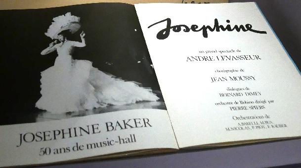 josephine baker 9 1975 programmheft ihrer jubiläumsrevue im bobino von paris foto andrea matzker p5300044