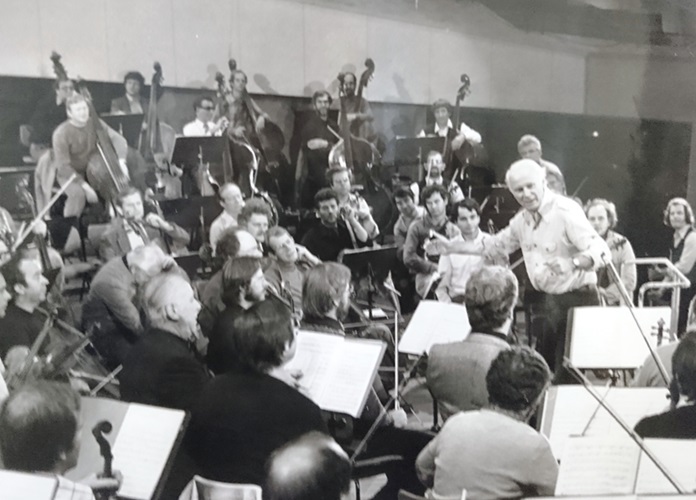 loriot 9 frankfurt probe mit den berliner philharmonikern zu deren 100 jahr feier 1982 foto andrea matzker dsc 5834