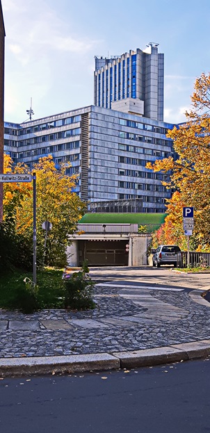 chemnitz im herbst mit ddr moderne