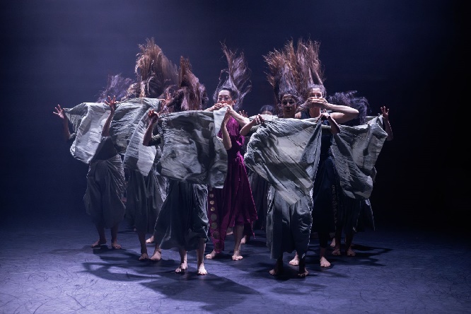 3 akram khan company thikra (c) camilla greenwell