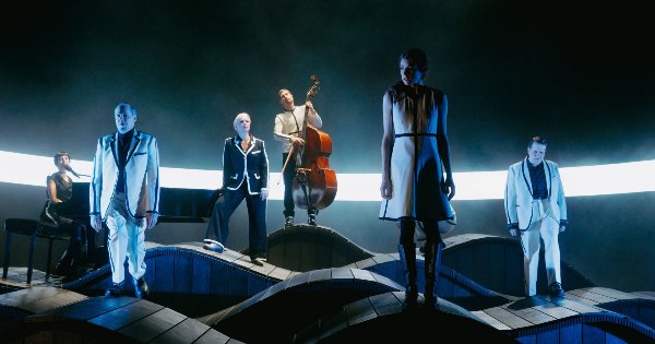 traumnovelle szene 342f2a8c 47b6 f011 8e60 0022485d1ea0 fullwidth~1