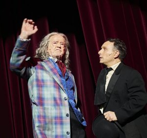 03 gullivers reisen martin schwab stefko hanushevsky(c)tommy hetzel burg~1