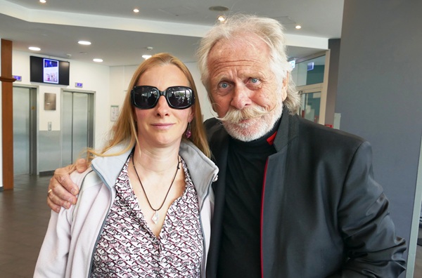 joana zimmer in köln und henning krautmacher zusammen laut premiere foto andrea matzker p5850202