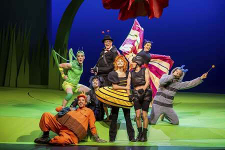 theater der jugend (renaissancetheater) / die wiese musical von thomas zaufke (musik) und peter lund (text)