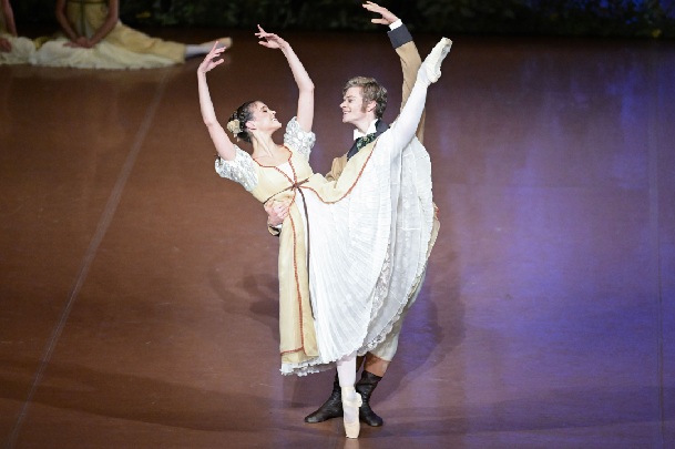 onegin brown eriksen 1, akt