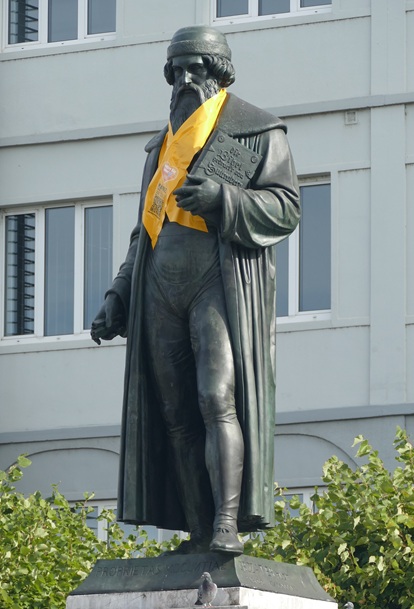 mainz 11 gutenberg, der sicherlich bekannteste mainzer aller zeiten, auf dem gutenbergplatz foto andrea matzker p5890198